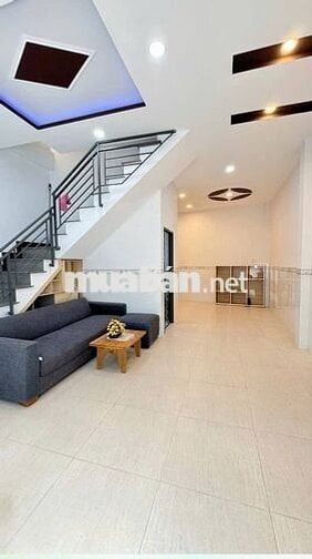 BÁN NHÀ ĐẸP 2 TẦNG TTTP MÊ ĐÚC, CÁCH CẦU HỘ PHƯƠNG SÀI CHỈ 300M