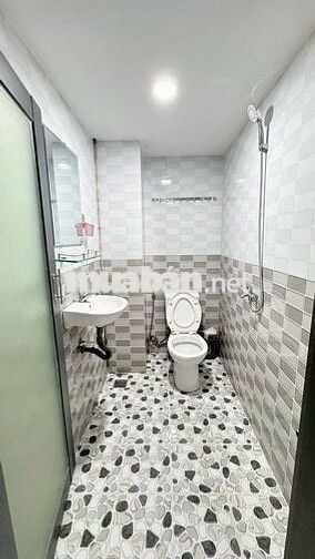 BÁN NHÀ ĐẸP 2 TẦNG TTTP MÊ ĐÚC, CÁCH CẦU HỘ PHƯƠNG SÀI CHỈ 300M