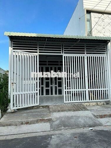 Chủ gửi ngộp lại căn nhà tại Tân Thới Nhì,Hóc Môn chỉ 800tr(5x20).SHR