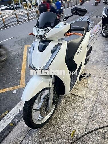 Honda SH150 2018 mới 90% biển số 94