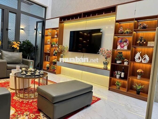 Cho thuê nhà mặt tiền đường Phan Thúc Duyện, dt 4,2x18 trệt 3 lầu
