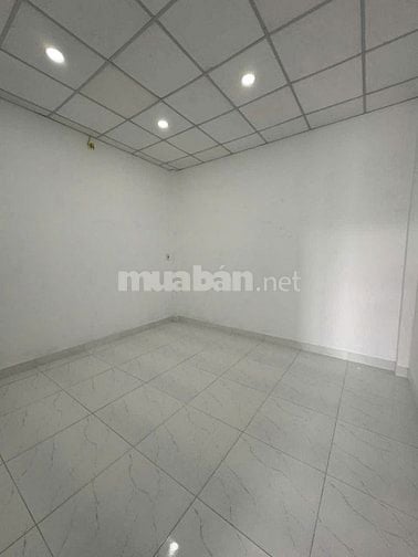Chủ bán nhà 1 trệt 1 lầu (4x11) ngay chợ Nhị Xuân Hóc Môn.Giá 375tr
