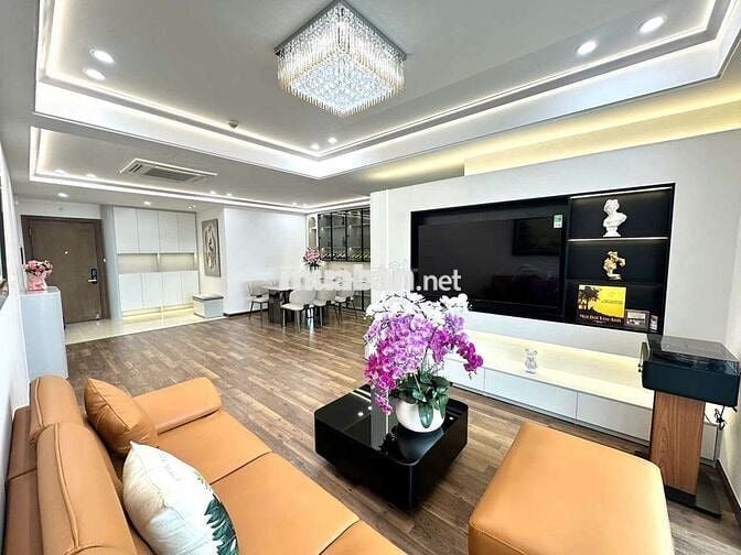 Bán gấp căn Goldmark City. DT 123m gồm 3PN, 2WC. Full nội thất cao cấp