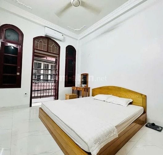 Bán gấp  nhà Cầu giấy, HQV, 52m2 ngõ ô tô, phân lô, giá nhỉnh 14 tỷ
