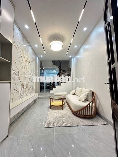 PHỐ DOÃN KẾ THIỆN -NHÀ MỚI- NÔI THẤT XỊN -VÀI BƯỚC CHÂN RA Ô TÔ TRÁNH