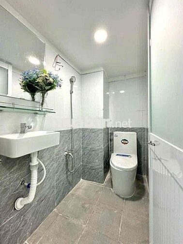 PHÒNG TRỌ GÒ VẤP NGAY NGÃ NĂM GẦN IUH