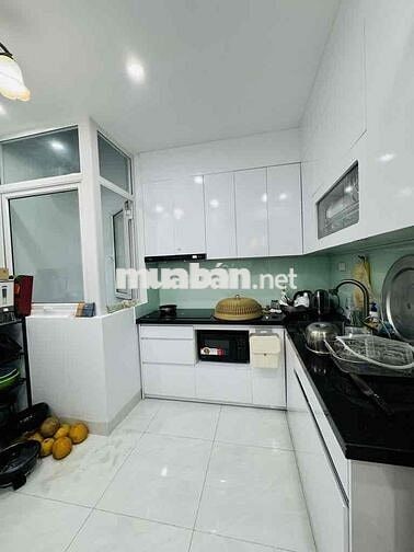 Phạm Ngọc Thạch - 40m2 - Mt 3,5m - oto đỗ cửa - 15tỷ