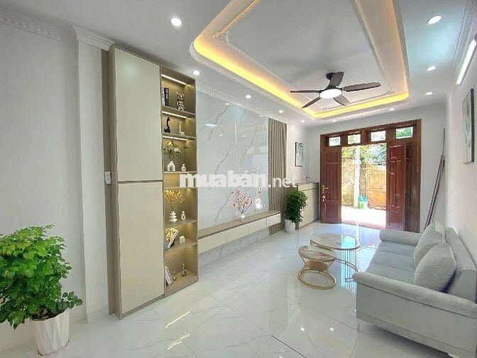 Bán nhà lô góc 5 tầng 40m² Bát Khối,Long Biên Ôtô đỗ cửa full nội thất