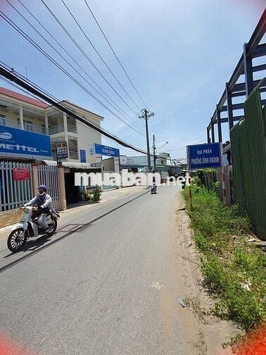 Cho thuê xưởng 1000 m² - đậu được xe tải - lót sàn gạch