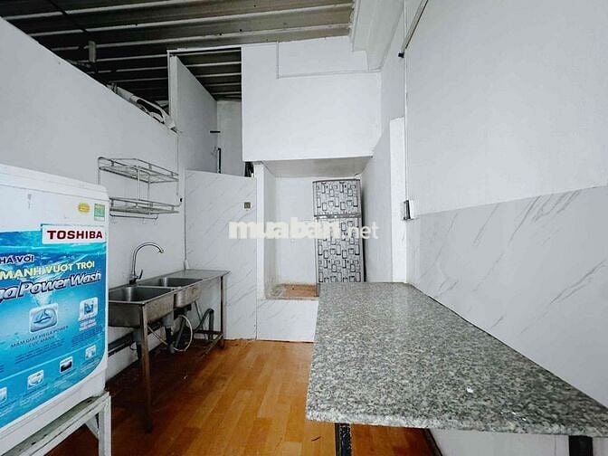 Cho thuê gấp căn hộ trung tâm phú nhuận 2phòng ngủ bancon tách bếp gia