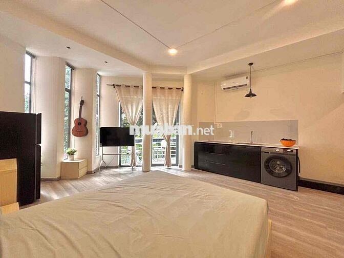 CHO THUÊ CÁN HỘ BAN CÔNG FULL NỘI THẤT ĐẸP LÀM AIRBNB THOẢI MÁI QUẬN 1