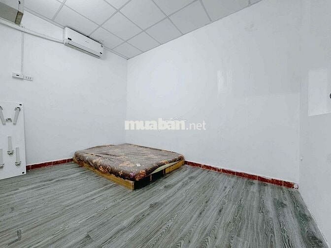 Cho thuê gấp căn hộ trung tâm phú nhuận 2phòng ngủ bancon tách bếp gia