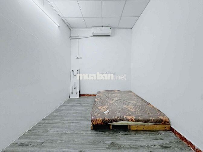 Cho thuê gấp căn hộ trung tâm phú nhuận 2phòng ngủ bancon tách bếp gia