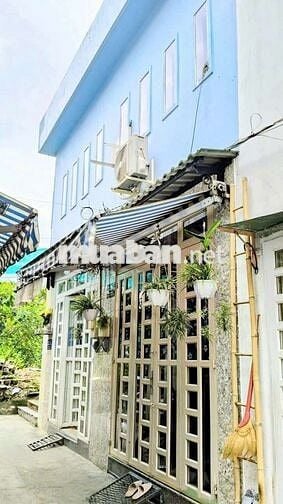 nhà dành cho a chị , tc thấp mua ở để an cư. đỡ tốn tiền thuê nhà. kdc