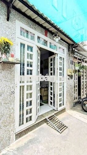 nhà dành cho a chị , tc thấp mua ở để an cư. đỡ tốn tiền thuê nhà. kdc