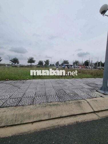 Chủ cần bán lô đất KDC Đức Hoà sổ riêng gần chợ, đại học và KCN