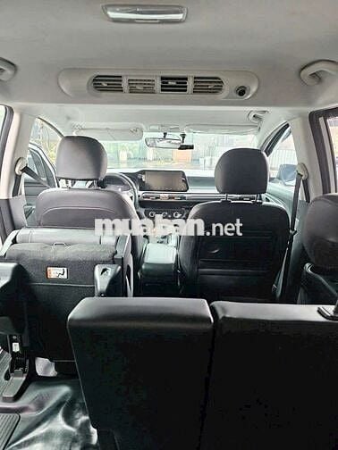 Cần bán xe 7 Chỗ HYUNDAI như trong hình
