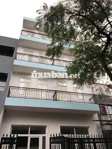 Phòng có ban công- ngay gigamall 4 tr/ tháng