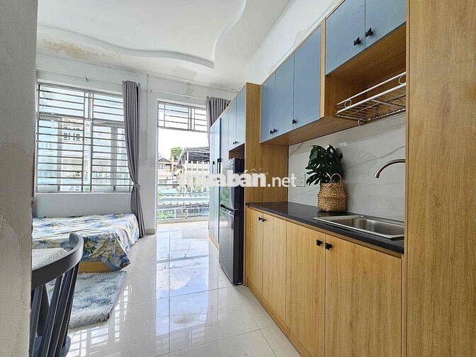Căn hộ full nội thất máy giặt riêng ban công lớn ngay chợ Bà Chiểu