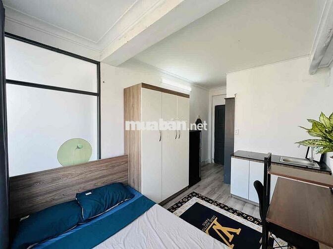 STUIDO FULL NỘI THÂT CỬA SỔ KÍNH NGAY QUANG TRUNG