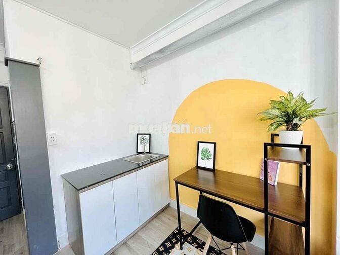 STUIDO FULL NỘI THÂT CỬA SỔ KÍNH NGAY QUANG TRUNG