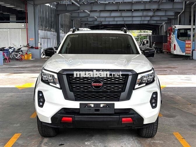 Nissan Navara 2022 Pro-4X 2.3 AT 4WD - 21000 km