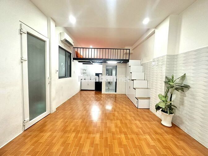 CĂN HỘ GÁC LỬNG RỘNG RÃI, NỘI THẤT ĐẦY ĐỦ ĐỐI DIỆN ĐH BÁCH KHOA Q10