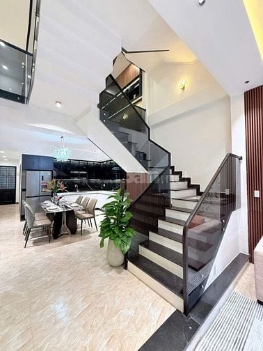 HẠ GIÁ BÁN GẤP MẶT TIỀN TRẦN NHẬT DUẬT - QUẬN 1 CHỈ CÒN 18.5 TỶ SHR