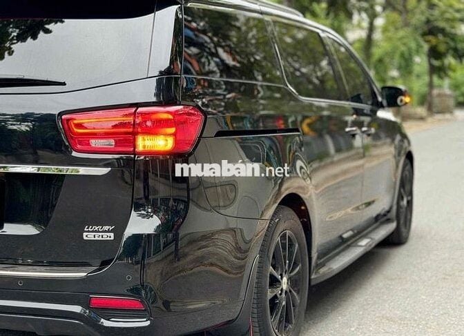 Kia Sedona 2021 2.2 DAT LUXURY Xe Gia Đình