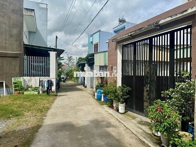 BÁN ĐẤT: 136m2 thổ cư 1/ Võ Thị Nhúa - Tân Phú Trung