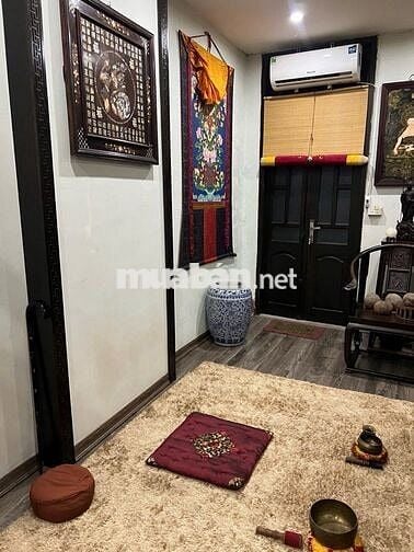 Bán nhà 31m2 MT 4m trung tâm Bồ Đề, Long Biên