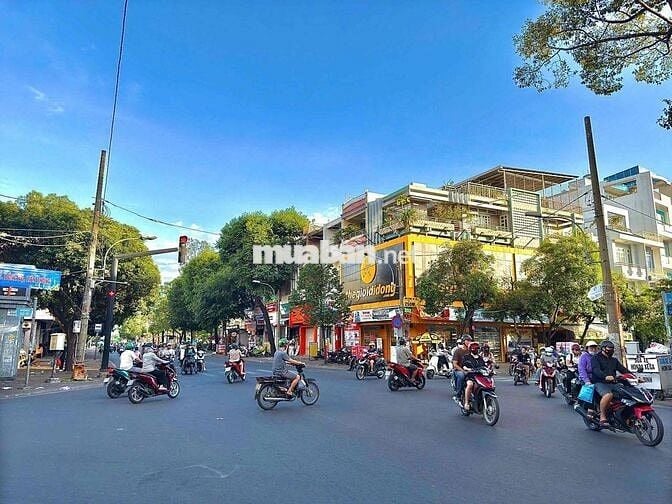 CHO THUÊ NHÀ MẶT TIỀN (4x17)3 lẦU ,GẦN VỒNG XOAYLẢNH BINH THĂNG,QUẬN11
