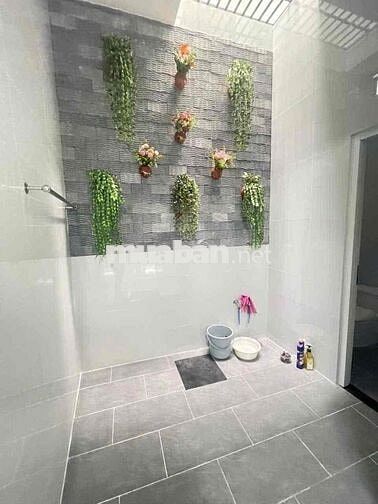 Nhà Mới Đẹp(4x15m) Nguyễn Sơn 3Lầu 4pN 3VS sẳn 4máy lạnh