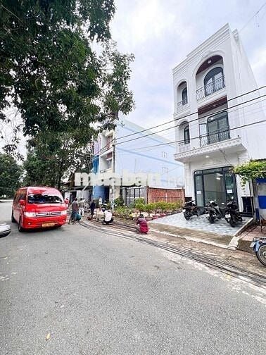 CHO THUÊ NHÀ TRỆT 2 LẦU SÂN THƯỢNG ĐƯỜNG PHẠM VĂN NHỜ KDC DIỆU HIỀN 10