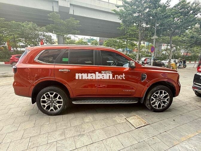 Ford Everest 2022 Titanium Plus 2.0L 4x4 AT