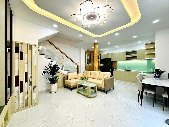 VỊ TRÍ ĐẮC ĐỊA, SAU LƯNG MT 1 CĂN, CÁCH MT ĐƯỜNG LÊ VĂN SỸ ĐÚNG 10M