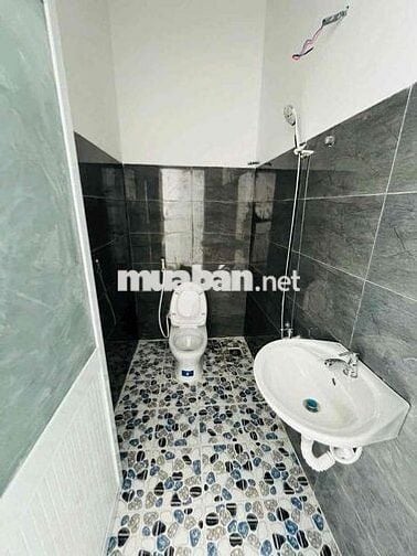 Nhà 5x24m trệt lửng KDC Long Thịnh