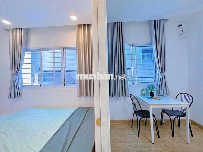 Căn hộ 1PN, phòng khách siêu rộng, Full nội thất, bếp hút mùi,gần Q1