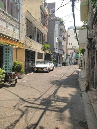 Toà nhà 9 tầng Hẻm 159 Nguyễn Văn Trỗi (8mx12m). Giá 31 Tỷ