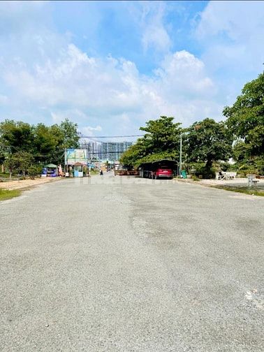 Đất Sở Văn Hóa Thông Tin góc đường Bưng Ông Thoàn vs Liên Phường Q9.