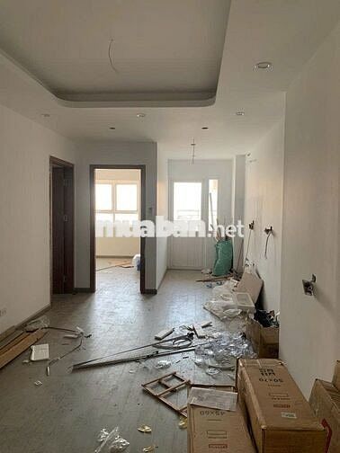 Bán gấp CH tòa 30T2, Nam Trung Yên, 60m2, 2N,2WC, giá 5.85 tỷ