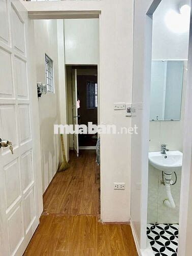 Bán nhà Hồ Tùng Mậu, 42m², 8 tỷ nhỉnh, nhà dân xây, gần phố, lô góc