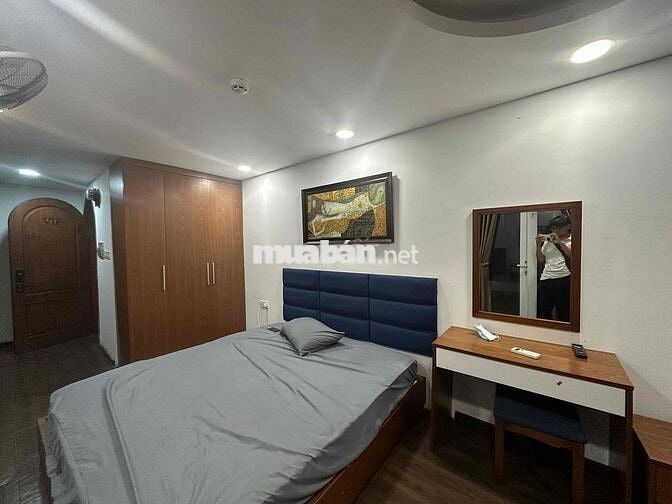 Studio Balcon - Bồn Tắm - Full Option - Ngay Trần Hưng Đạo Quận 1