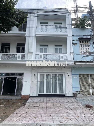 Nhà phố hoàn thiện liền kề khu công nghiệp thổ cư hoàn công