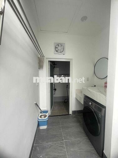 Nhà phố hoàn thiện liền kề khu công nghiệp thổ cư hoàn công