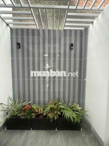 Nhà phố hoàn thiện liền kề khu công nghiệp thổ cư hoàn công