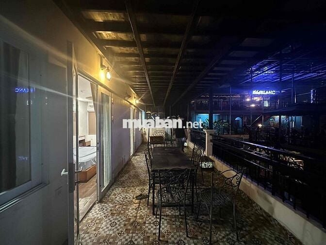 Studio Balcon - Bồn Tắm - Full Option - Ngay Trần Hưng Đạo Quận 1