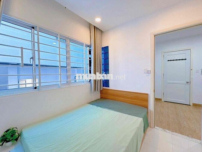 Căn hộ 1PN, phòng khách siêu rộng, Full nội thất, bếp hút mùi,gần Q1