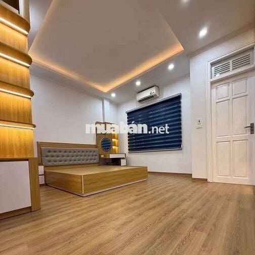Đông Ngạc -  Ô tô đỗ cửa, 2 thoáng - Sát phố, gần hồ điều hoà.