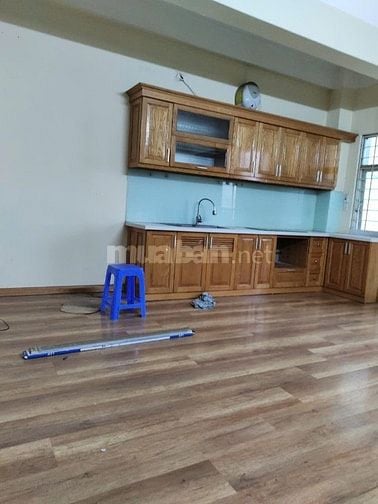 Cần cho thuê căn 812 nhà CT2A khu đô thị Mễ Trì Hạ 85m2